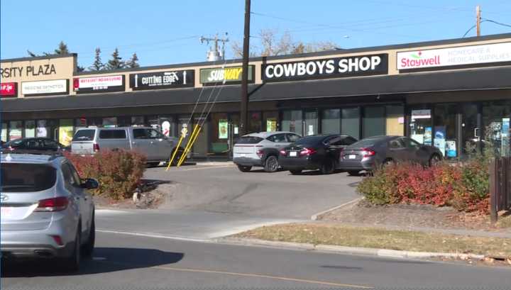 Police investigating armed robbery at NW Calgary smoke shop