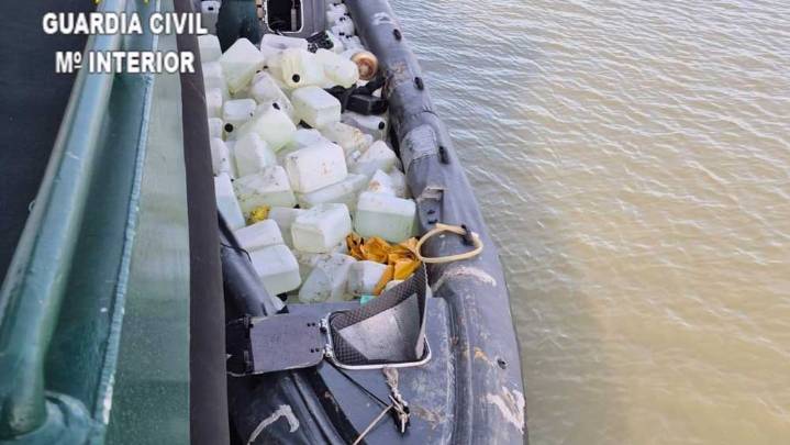 Muere un guardia portugués al ser embestida su patrullera por una narcolancha en el río Guadiana
