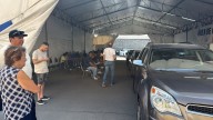 Persisten largas filas en módulo de Control Vehicular en Escobedo