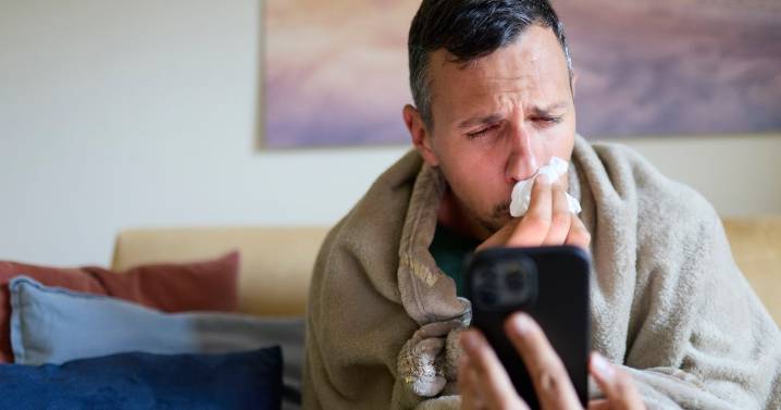 UKHSA explains how to tell if you have Covid-19 or the flu as winter dawns