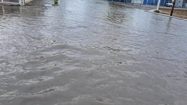 Provocan lluvias encharcamientos en partes bajas