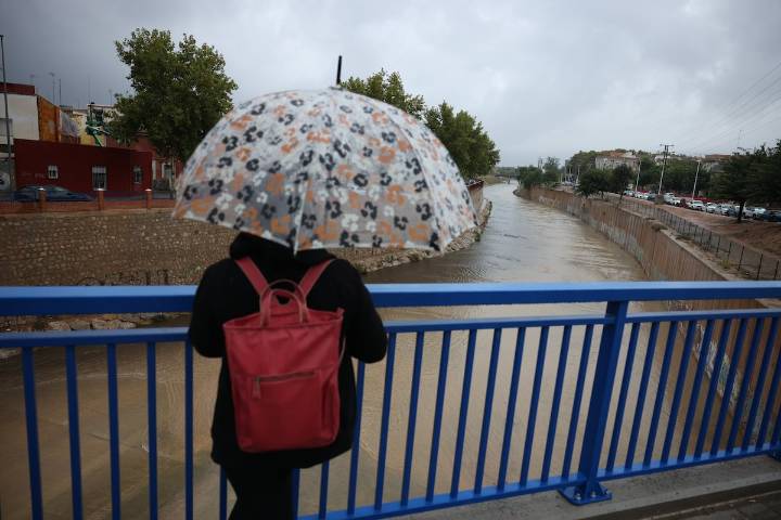 La Aemet activa aviso rojo para el viernes por lluvias torrenciales en Alicante y Murcia por la dana ‘Alice’