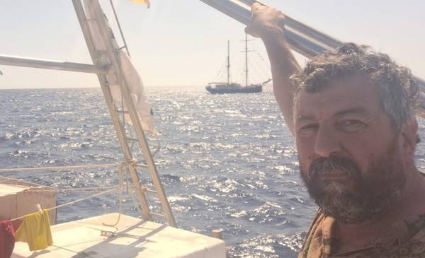 Un platense al timón, en la flotilla que lleva ayuda a la Franja de Gaza