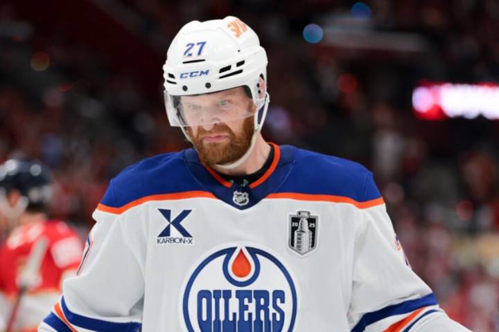 NHL Rumors: Edmonton Oilers, Winnipeg Jets, and Will Stars Have to Take Less?