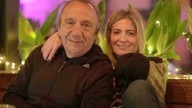 Wildo tiene una pareja 27 años menor que él: "Me las arreglo bien"