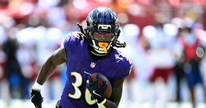 Patriots sign veteran D’Ernest Johnson to practice squad, promote three