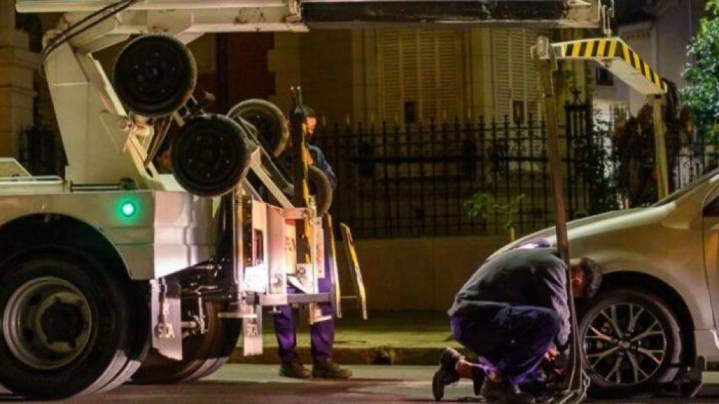 Botón de denuncia por mal estacionamiento: obstruir garajes es la falta con mayor incidencia en Córdoba