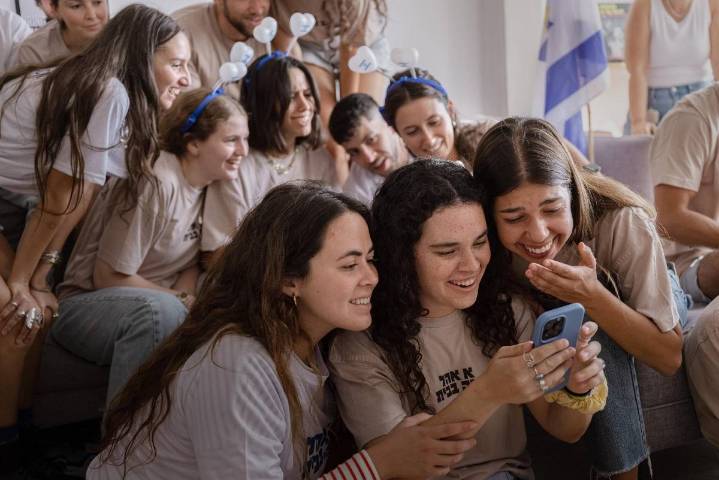 El retorno de los rehenes une a un Israel dividido