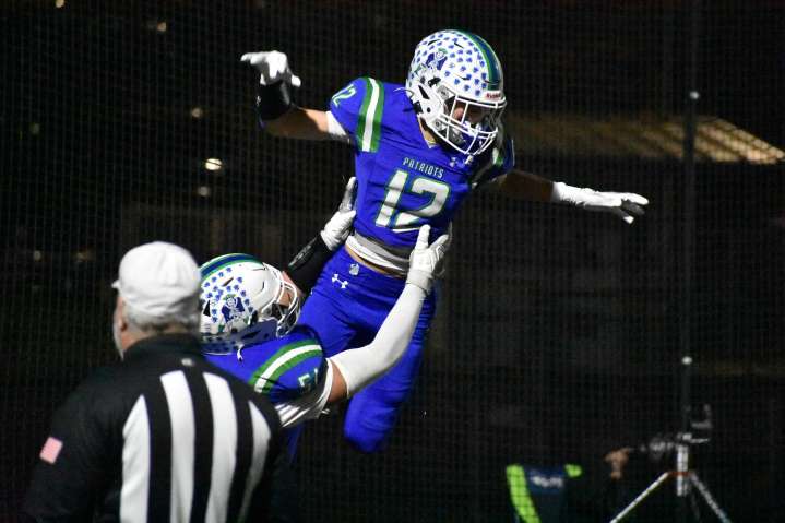 No mercy for Mercer Island as Liberty football dominates