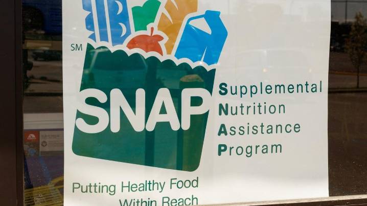 Shutdown could hold up food assistance under SNAP program for 160,000 LIers