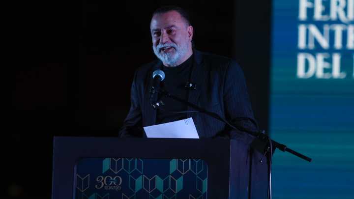Sietecase inauguró la Feria del Libro con un conmovedor elogio al papel y a la lectura