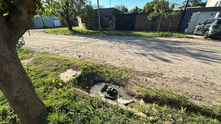 Santa Fe: barrio 21 de Octubre exige soluciones frente a la falta de asfaltado, cloacas y servicios esenciales