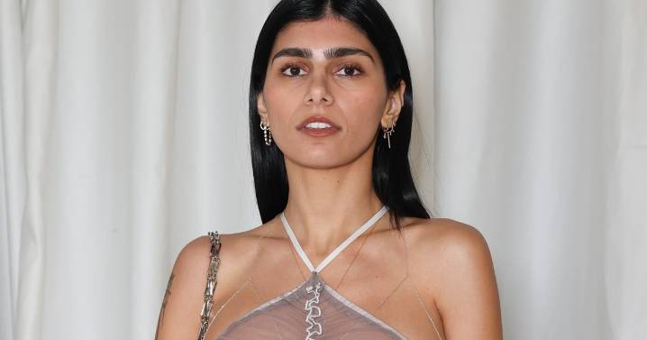 Mia Khalifa Stuns in Sheer Skirt While Highlighting Toned Abs