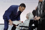 Sánchez blande la memoria democrática contra el PP y Vox: "Hay una labor constante de deslegitimación de la democracia"