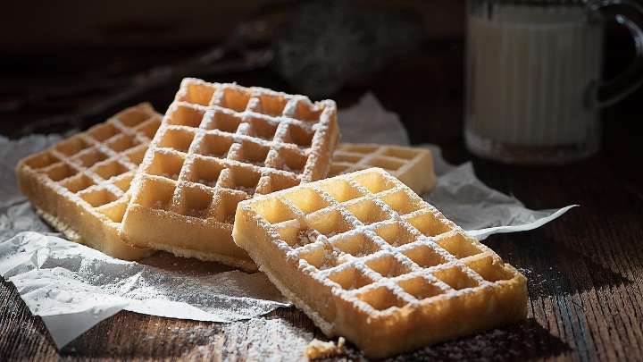 Alerta alimentaria: la AESAN ordena retirar gofres de una conocida marca por la presencia de plásticos