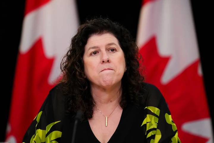 In scathing report, AG finds CRA call centres are slow to answer and often inaccurate