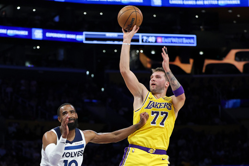 Luka Doncic brilla con actuaciones históricas de 40 puntos para iniciar la temporada con los Lakers
