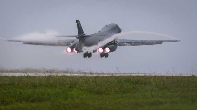 US military flew supersonic B-1 bombers up to coast of Venezuela