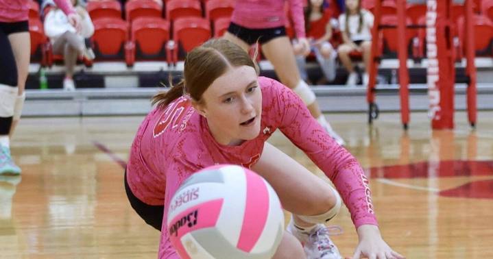 Lady Redhounds notch win No. 20