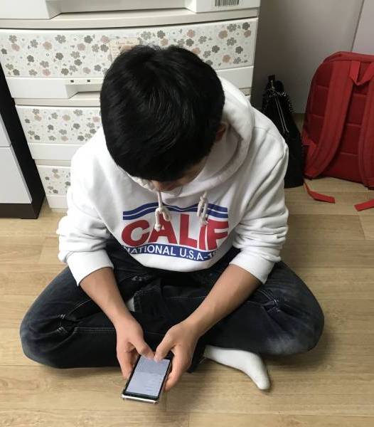 California limita uso de chatbots para proteger a menores de edad