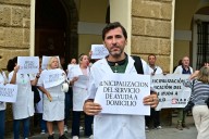 La plantilla de Ayuda a Domicilio mantendrá las movilizaciones hasta que el Ayuntamiento municipalice el servicio