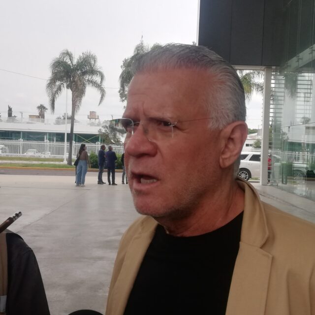 “Imposible darle gusto a todos”; Responde Paquín tras polémica de boletos