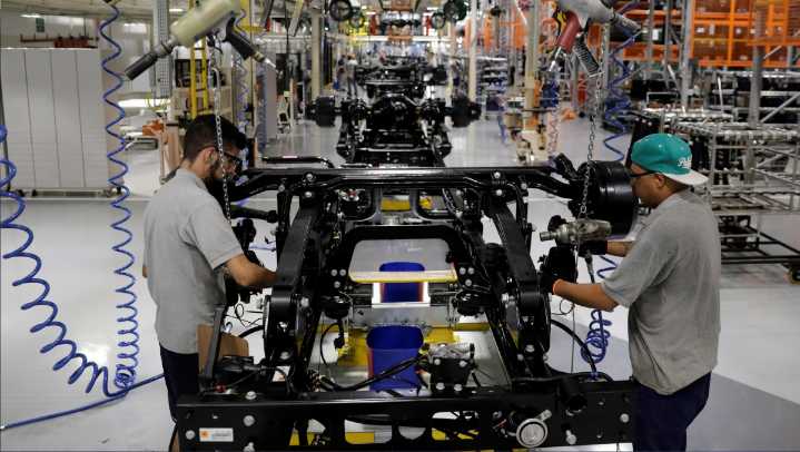 PIB de México cayó 0.3% en tercer trimestre, estima Inegi