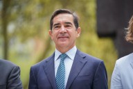 BBVA descarta como "infundado" el rumor de un acuerdo con David Martínez en la opa de Sabadell