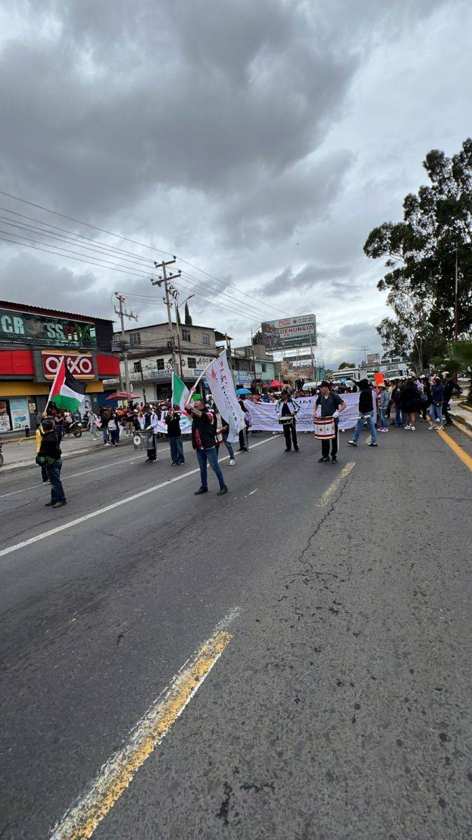 PLENUM XXL de Chicolopan se une a protesta del CNTE; paralizan carreteras del Edomex y valle de México