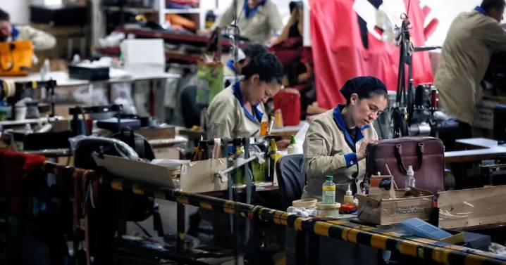 Producción industrial mostró leve avance en agosto, mientras minería siguió en caída: Dane