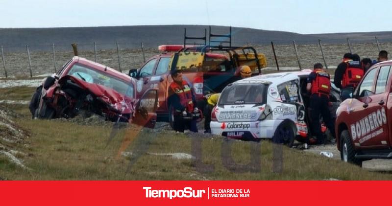 Fatal accidente Trágico choque de un auto de carreras en ruta complementaria deja una mujer fallecida