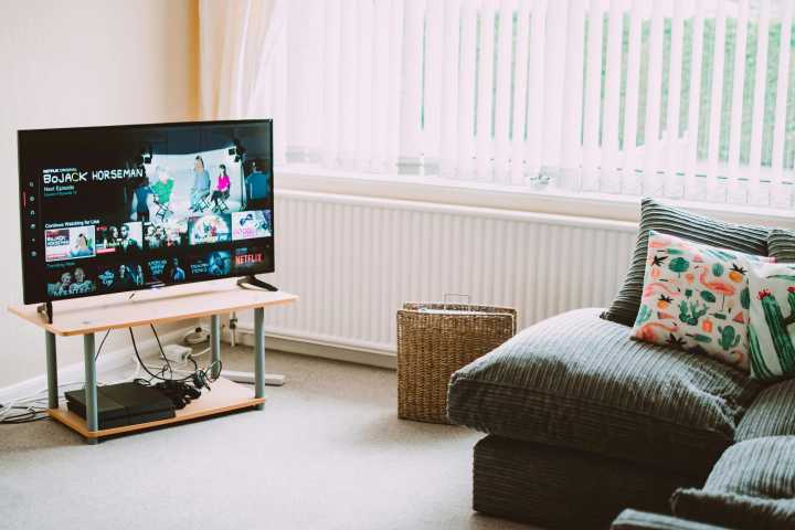 Cómo convertir cualquier televisor en un Smart TV con Chromecast