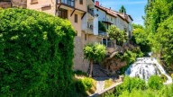 El segundo pueblo más rico de Castilla-La Mancha está en Guadalajara: tiene cascadas y un balneario