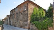 Viviendas en pueblos cercanos a Huesca muy baratas para reformar: 300 m2 por 48.000 euros