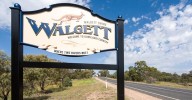 Walgett: Teenager allegedly threatens woman and children with machete, steals car and leads police on 100km chase in NSW