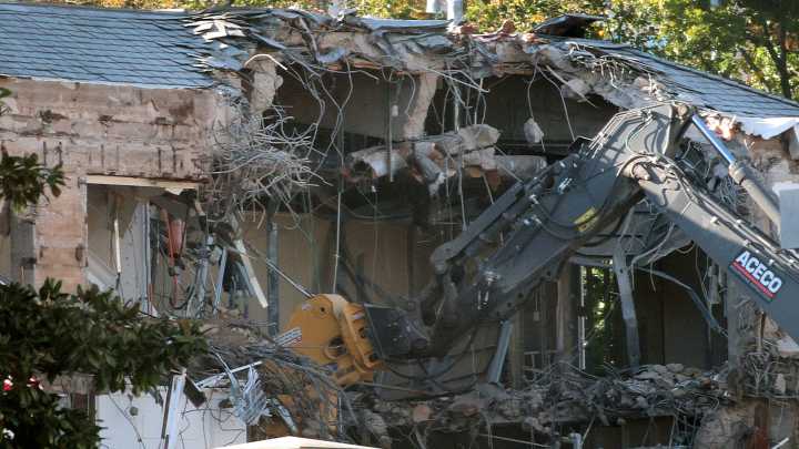 White House ballroom project kicks off with East Wing demolition
