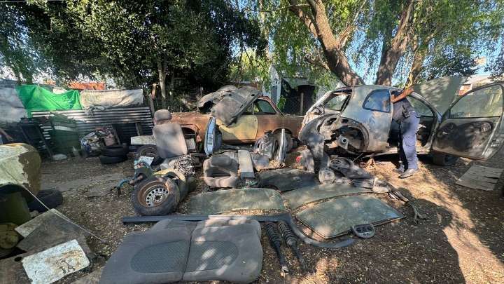 Clausuraron otro taller mecánico en Alejandro Korn y secuestraron autopartes ilegales