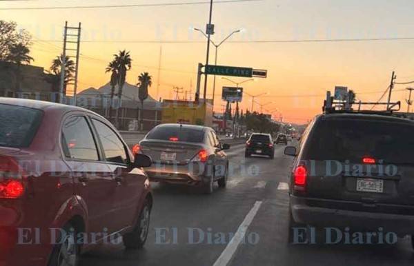 Lleva 45 horas sin funcionar semáforo de Pino y Tecnológico