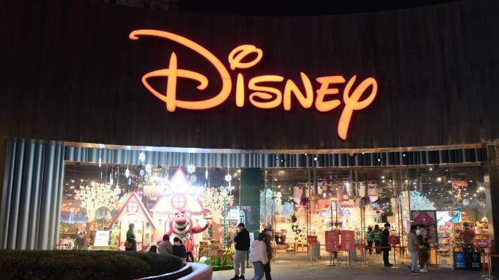 Nuevo caso de persona fallecida en los parques de Disney World en Orlando, Estados Unidos: es el segundo muerto en una semana y el tercero en un mes
