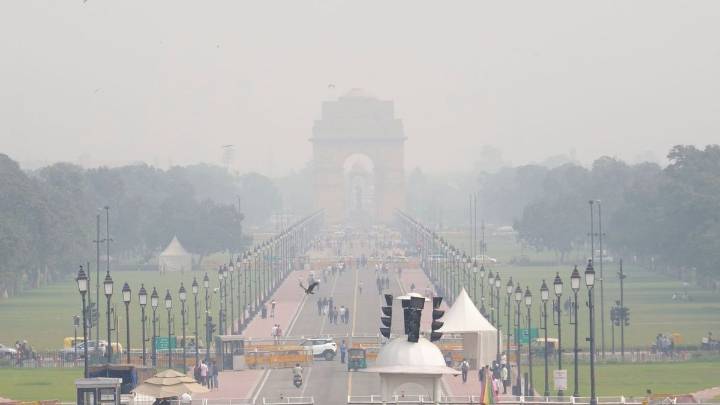 Worst post-Diwali air quality in 4 years; Delhi govt blames stubble burning in Punjab