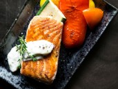 Cómo hacer salmón en la 'air fryer': el tiempo y la temperatura exactos para prepararlo