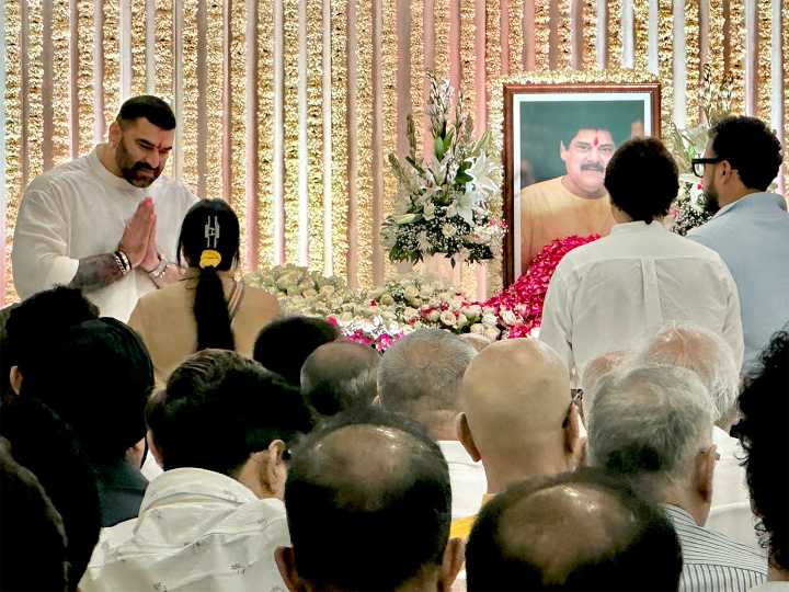 Members of film fraternity attend Pankaj Dheer's prayer meet