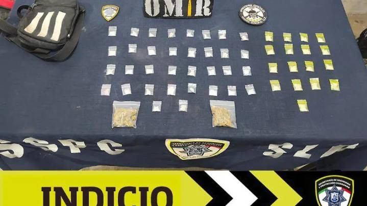 Presunto narcomenudista, detenido con 51 dosis en la Central de Abastos