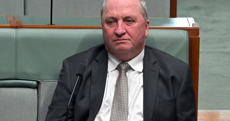 Barnaby Joyce won't recontest seat, keeps options open