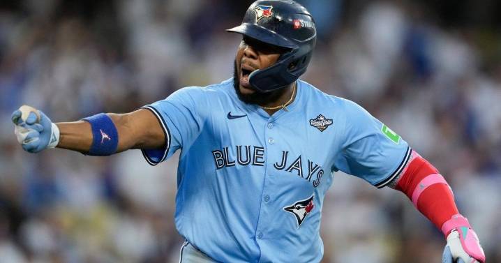 Jays aiming to take 3-2 World Series lead back home with win tonight