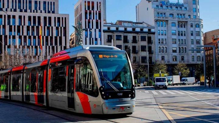 Qué reclaman los trabajadores del tranvía de Zaragoza: los motivos de la huelga