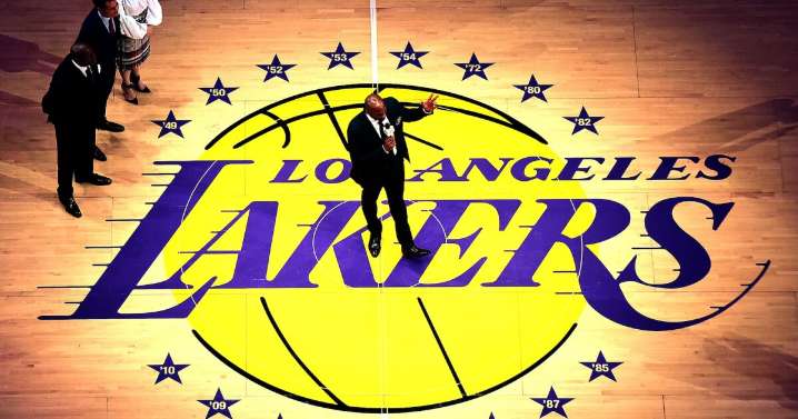 OFICIAL: Curry despedido por Golden State Warriors