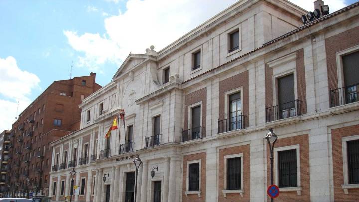 Al banquillo cinco empresarios por emplear a 'sin papeles' en labores agrícolas en Valladolid