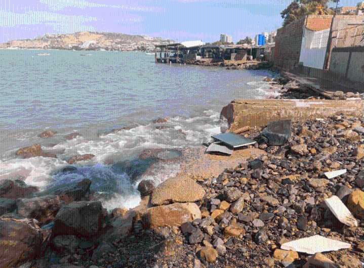 Voz Comunitaria | Mar de fondo causó estragos en viviendas y comercios del casco central de Lechería