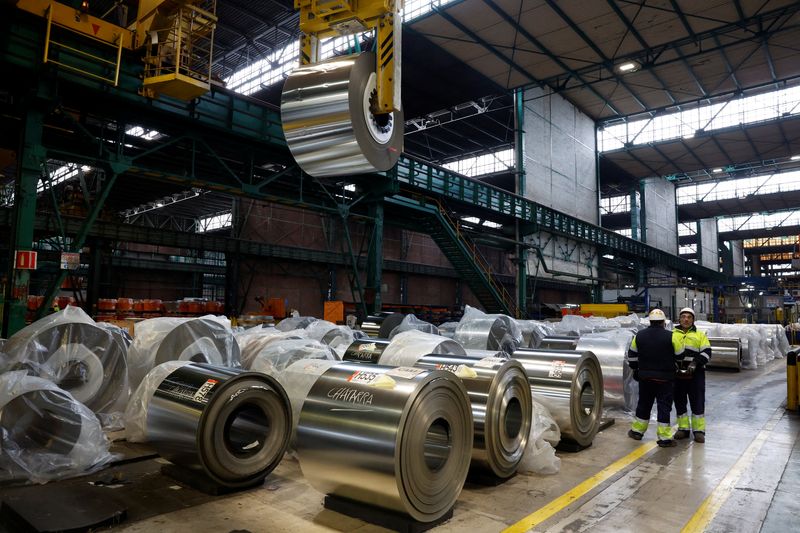 Euro zone manufacturing returned to contraction in September, PMI shows